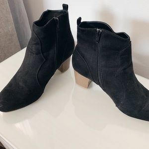 Black bootie chunky heel